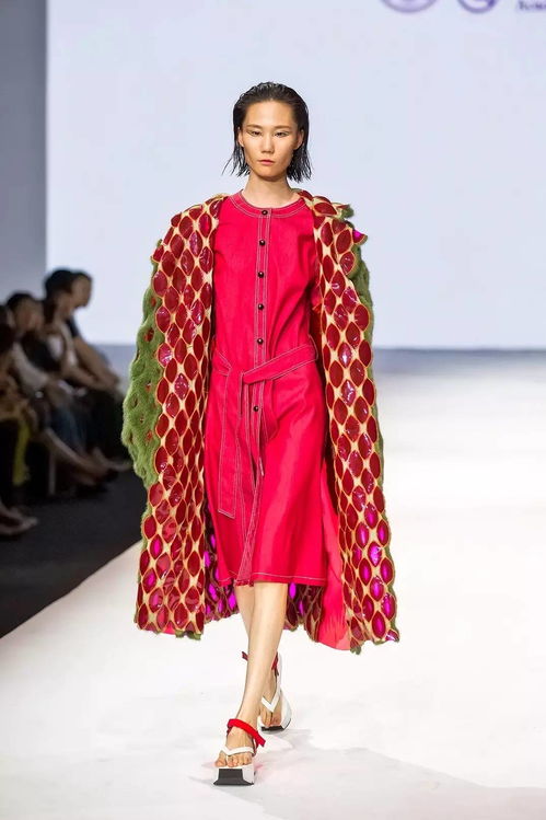 畢設(shè)大賞 清華美院 米蘭新美術(shù)學(xué)院2017年服裝設(shè)計畢業(yè)作品展